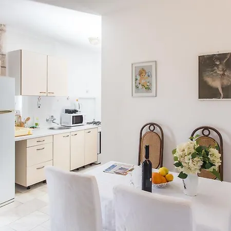 Pusic Apartment