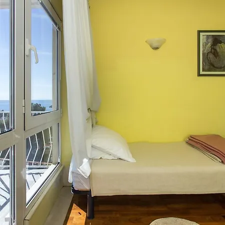 Pusic Apartment *