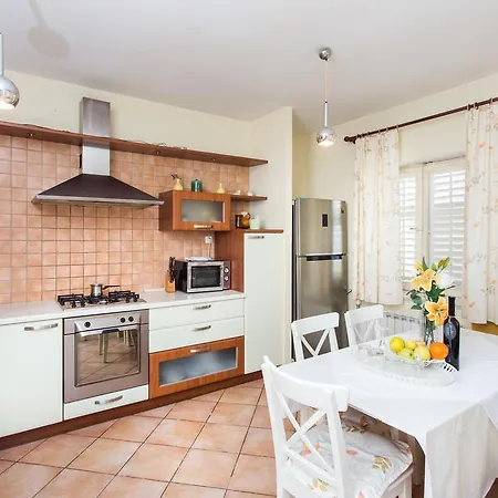 Apartment Pusic *